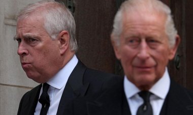 El rey Carlos III despojó al príncipe Andrés de su título y lo echó de Windsor