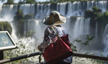 La llegada de turistas cayó 18,9%  y subió 21,8% el egreso de argentinos en septiembre
