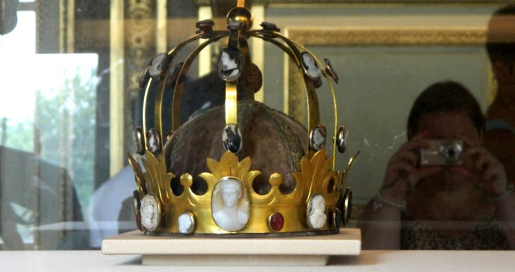 El robo del siglo en el Louvre: increíble atraco de 7 minutos que paralizó al mundo y vació una sala histórica