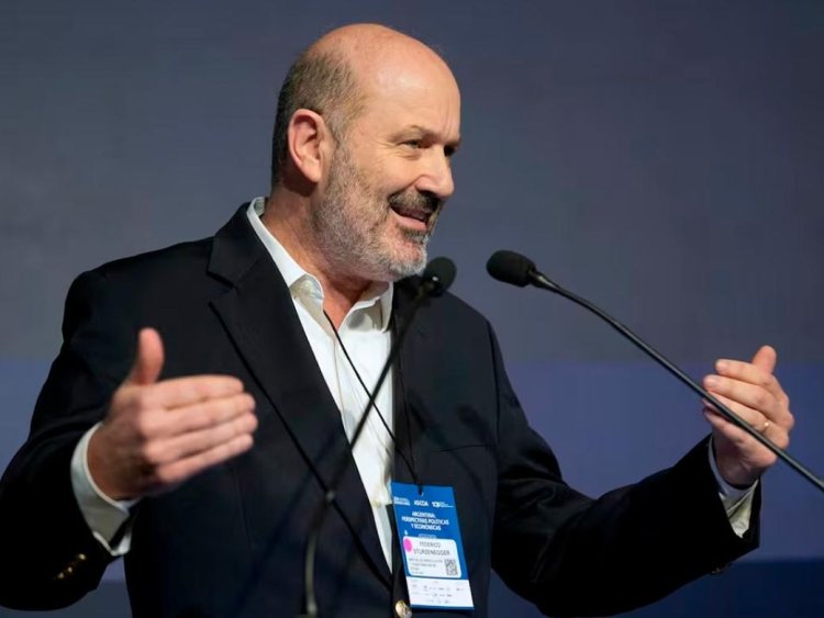Sturzenegger llega a San Juan para impulsar la campaña de La Libertad Avanza