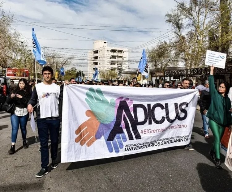 Docentes de la UNSJ anuncian paro de 48 horas por reclamos salariales