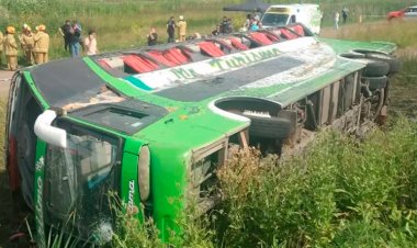 Vuelco en Ruta 2: el fiscal confirmó 2 muertos y 44 heridos