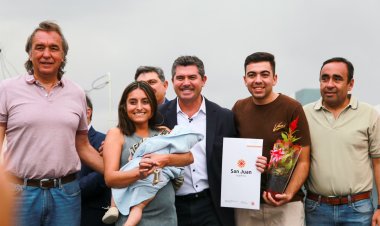 Orrego celebró los 272 años de Iglesia con la entrega de  casas, el anuncio de dos barrios y la puesta en marcha de luz LED para una ruta clave