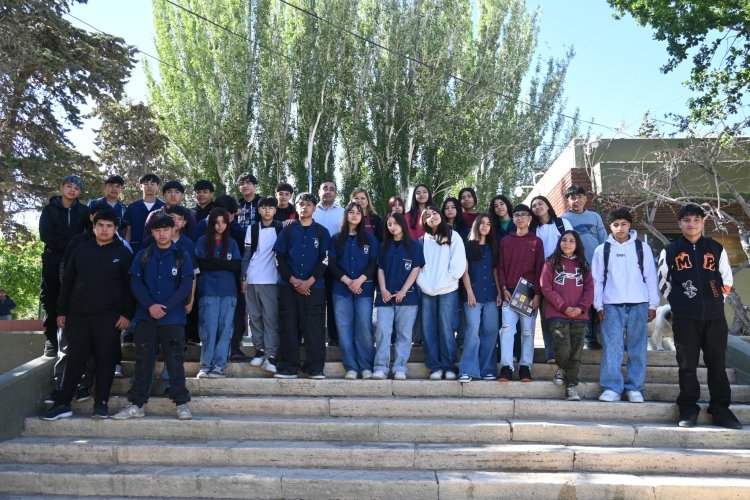 La Escuela Agrotécnica Cornelio Saavedra visitó al Municipio de Iglesia