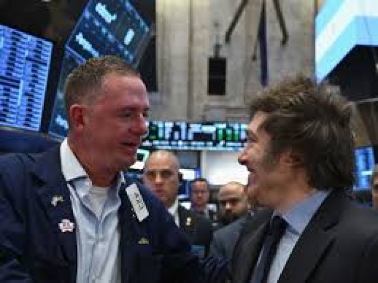 Las razones por las que el Riego País de Javier Milei perforó la barrera de los 600 puntos
