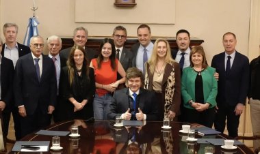 Javier Milei subirá por decreto los sueldos del Poder Ejecutivo, pero no el suyo