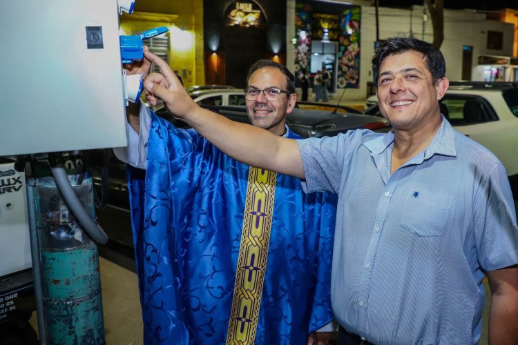 Jáchal encendió el Arbolito de Navidad en la plaza central