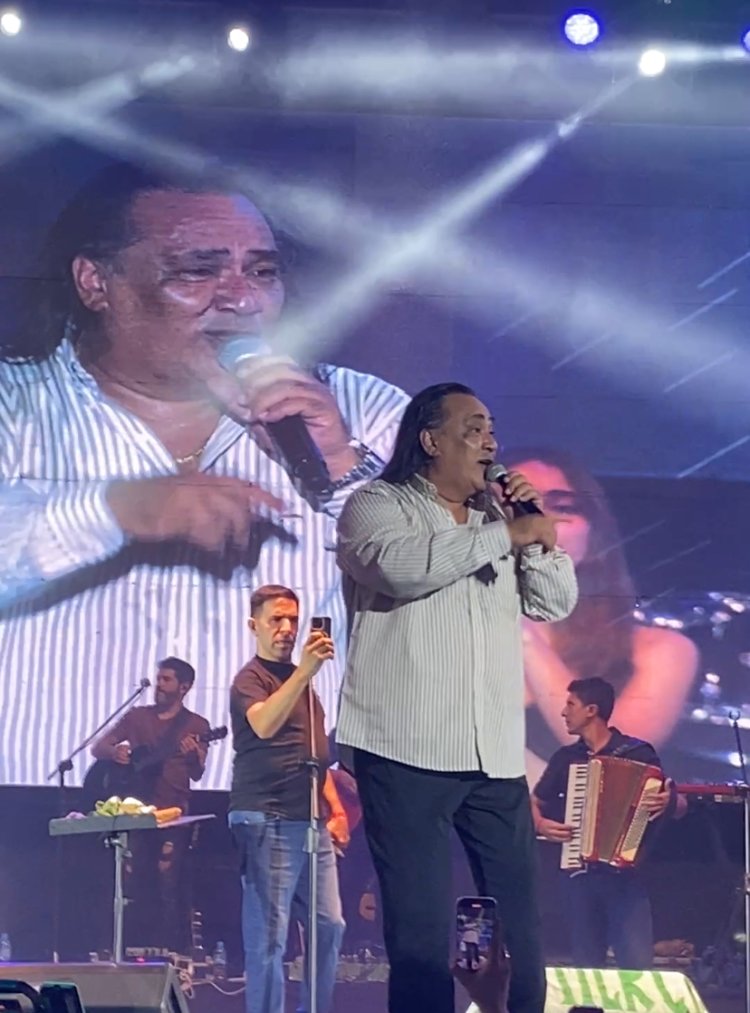 Sergio Galleguillo fue el encargado de abrir la primera noche de la Fiesta Nacional de Santa Lucía