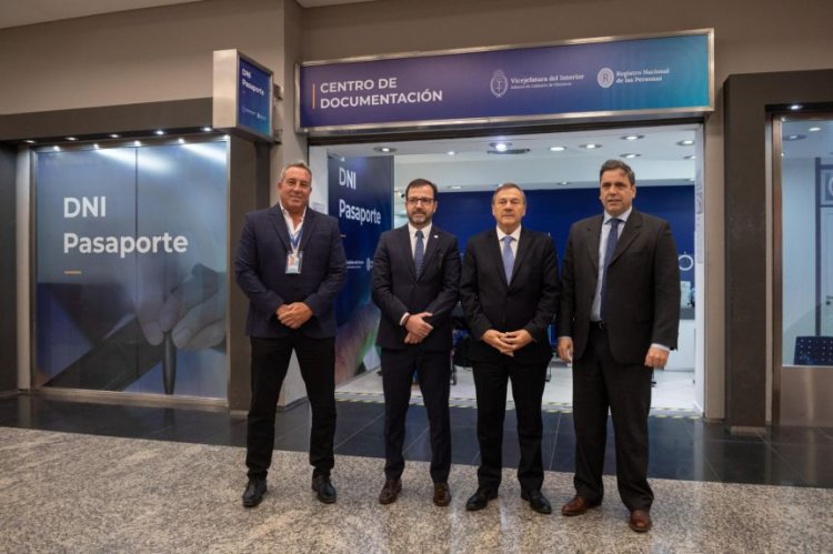 Renunció el titular del RENAPER y el Gobierno oficializó la salida de otros tres funcionarios clave