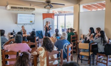 Capacitan en manipulación de alimentos a comunidades originarias y vendedores de Vallecito