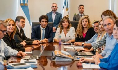 Nueva reunión paritaria entre el Gobierno y los gremios docentes antes del inicio de clases