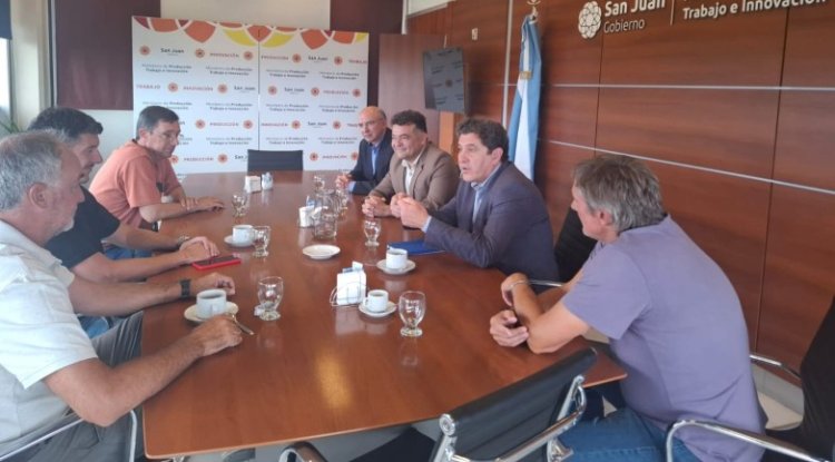 Referentes de Producción y la Mesa Vitícola evalúan las condiciones de la nueva vendimia