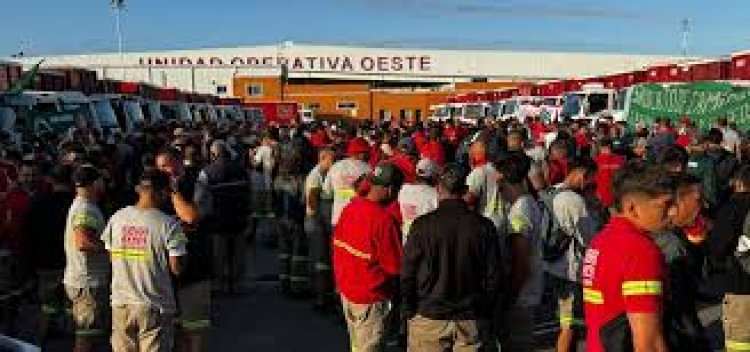 Camioneros anunció un paro por tiempo indeterminado en una distribuidora de gaseosas