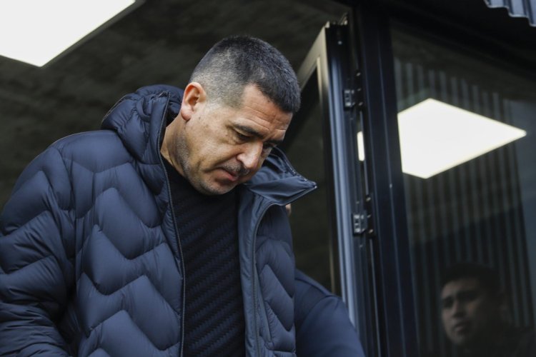 Denunciaron a Riquelme por fraude