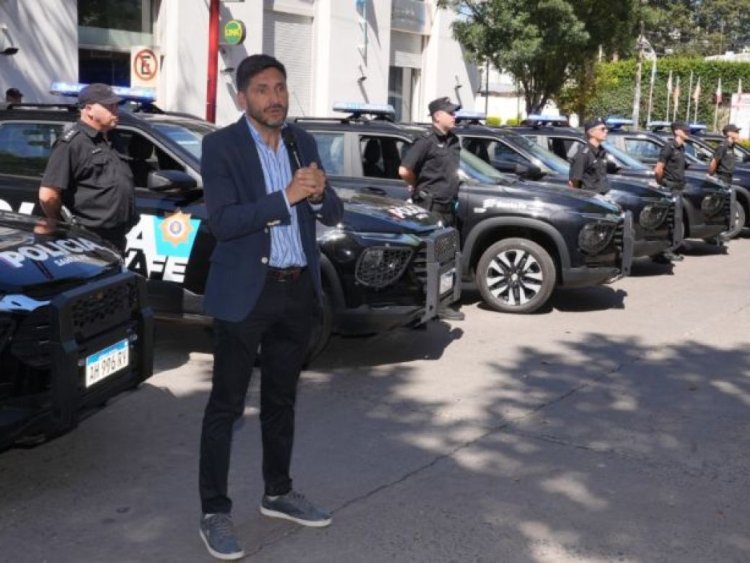 Hubo acuerdo entre el gobernador Maximiliano Pullaro y la Policía de Santa Fe