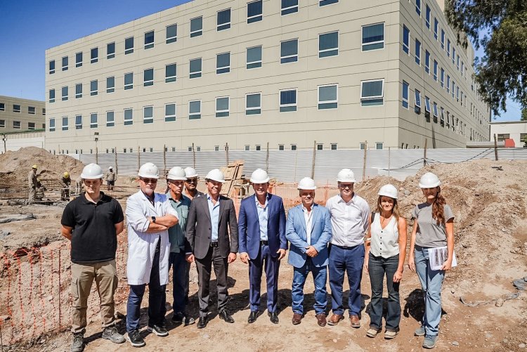 Orrego recorrió  la construcción de nuevos consultorios en el Hospital Rawson