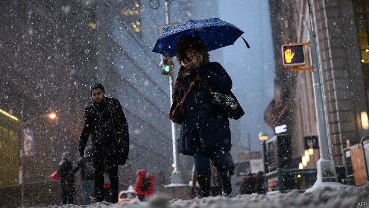 Toque de queda y estado de emergencia en Nueva York ante una inminente tormenta de nieve histórica