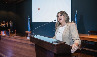 Educación inició una nueva formación docente sobre inteligencia artificial