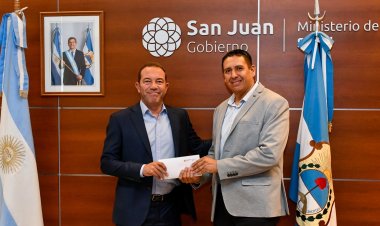 Fernando Flores Romero asumió como nuevo director del Hospital de Sarmiento