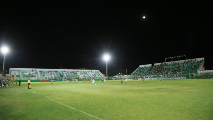 Sportivo Desamparados inauguró nuevas luminarias en su estadio