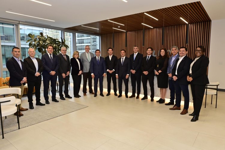 Marcelo Orrego se reunió en Vancouver con autoridades de Fluor y conoció el modelo 3D del proyecto minero Vicuña