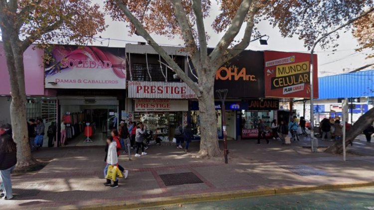 Golpe de encapuchados a una joyería del centro mendocino