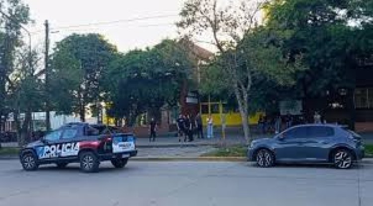 Santa Fe: un alumno fue armado al colegio y mató a un compañero