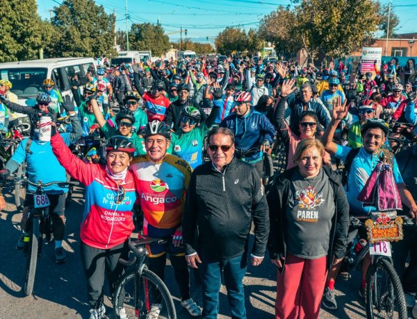 Más de 300 personas participaron de la Bicleteada Regional de la Fe