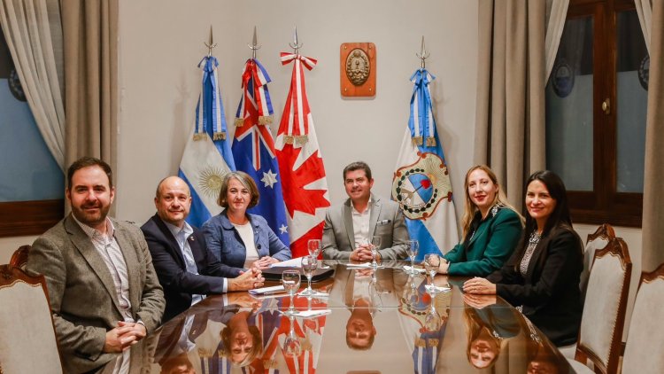 El gobernador Marcelo Orrego recibió a los embajadores de Australia y Canadá