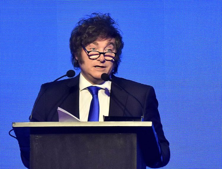 Javier Milei volvió a cuestionar a las universidades y mostró un gráfico contra los rectores