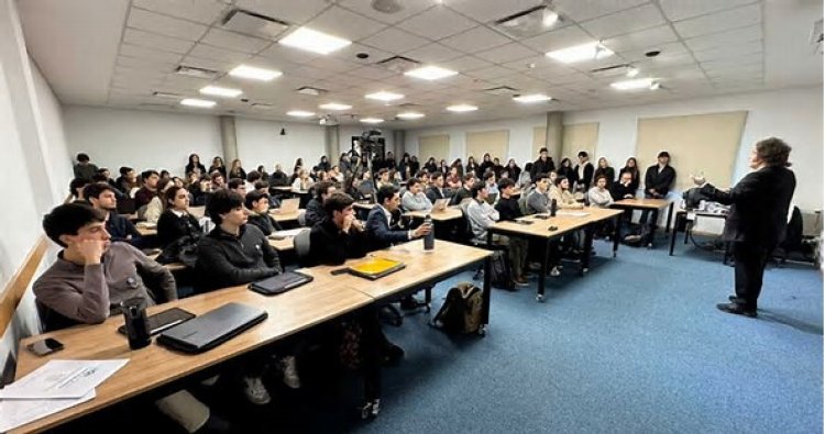 Duro comunicado de docentes de la Universidad de San Andrés tras la disertación de Javier Milei