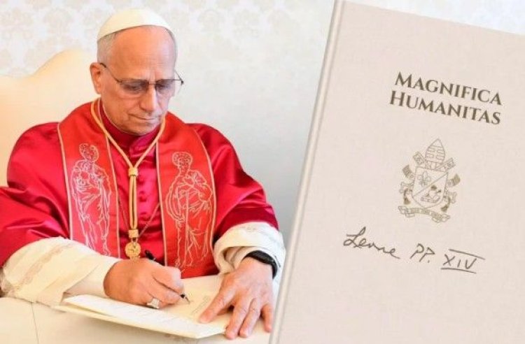 En su primera encíclica, el papa León XIV pidió regular la inteligencia artificial