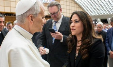 El papa León XIV nombra a una mujer laica Prefecta del Dicasterio para la Comunicación
