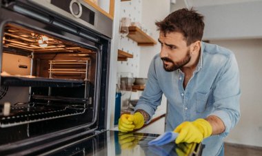 La Anmat prohibió la venta de un limpiahornos y parrillas: cuál no comprar