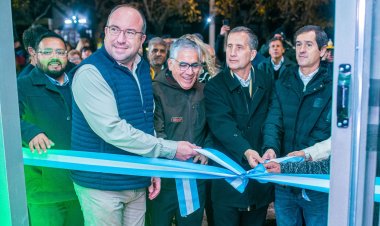 Rivadavia inauguró la cuarta parada de colectivo climatizada en la Universidad Católica de Cuyo