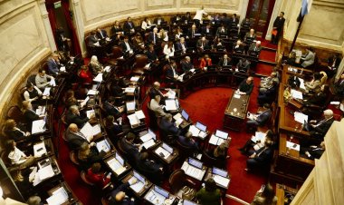 El oficialismo logró aprobar en el Senado el plan de pago a dos fondos buitre