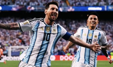 Messi brilló con un triplete y Argentina le ganó a Argelia