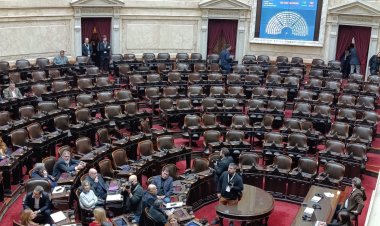 Se cayó la sesión de la oposición por Adorni