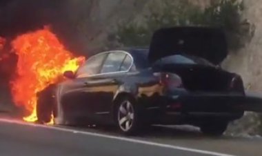 Delincuentes entraron a una vivienda e incendiaron un auto que estaba en su interior