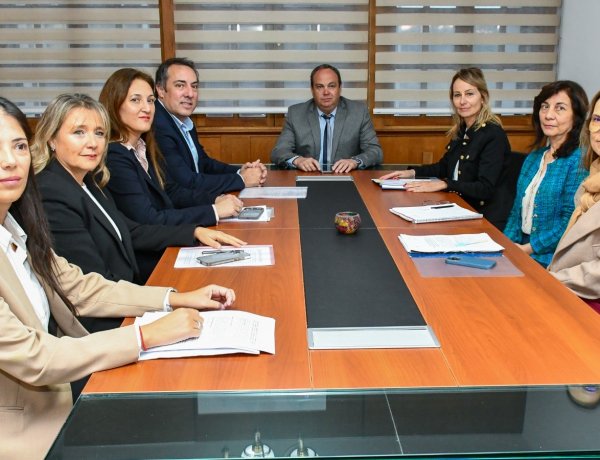 Salud y Fiscalía General fortalecen el trabajo conjunto para abordar problemáticas sociales complejas