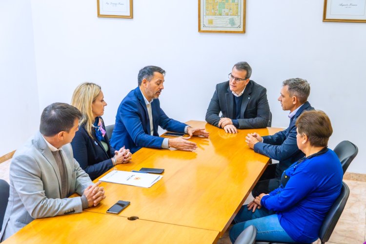 Rawson realizará una nueva subasta pública de vehículos municipales y pone a disposición 19 movilidades