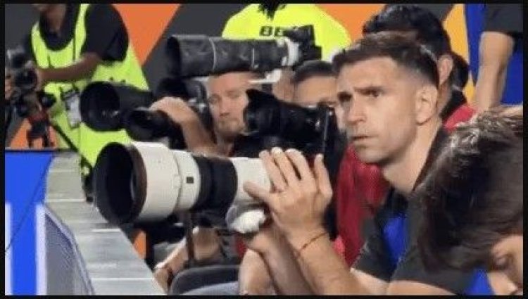 Dibu Martínez fue fotógrafo ante Honduras y tuvo un gran gesto con Beltrán tras su debut