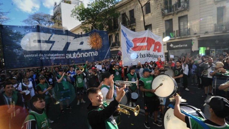Las dos CTA se movilizarán a Plaza de Mayo contra el ajuste de Javier Milei