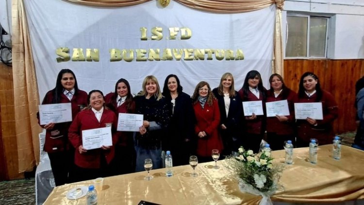 Iglesia suma docentes formados en su tierra para educar a nuevas generaciones