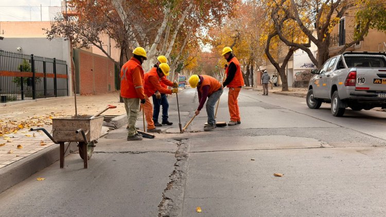 La pavimentación llegó al corazón del centro sanjuanino: comenzaron los trabajos sobre calle Caseros