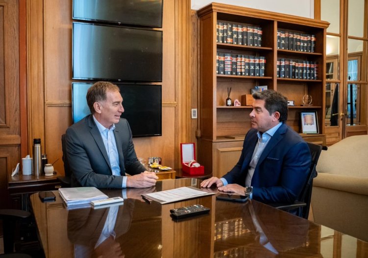 Santilli recibió al gobernador Orrego en Casa Rosada