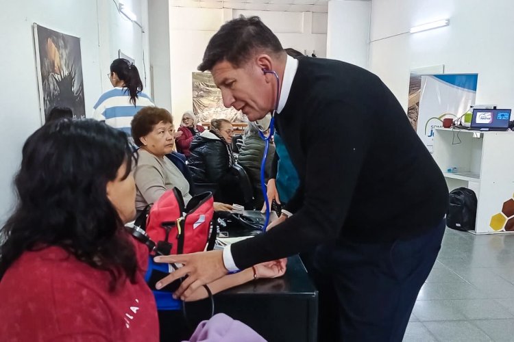 Jáchal dio inicio al taller “Encuentros que Cuidan” destinado a personas mayores