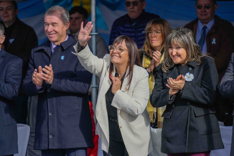 Más de 25.000 personas vibraron en Chimbas con una histórica Promesa de Lealtad a la Bandera