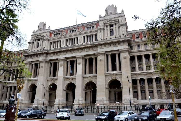 El Gobierno nombró 35 jueces, 4 conjueces y 10 vocales