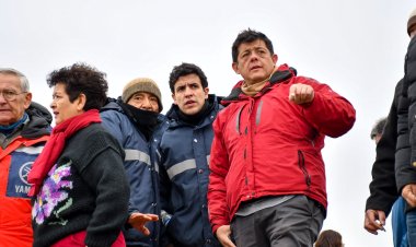 Espejo se reunió con vecinos de La Gran China para coordinar acciones inmediatas en las defensas aluvionales